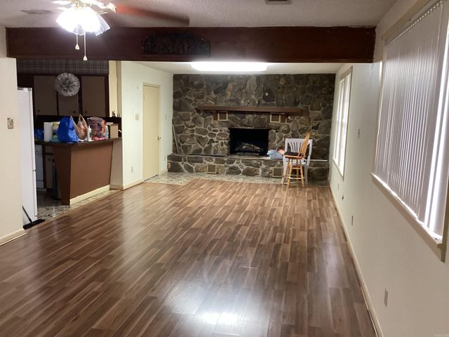 10323 W 20th Street, Little Rock, AR 72205