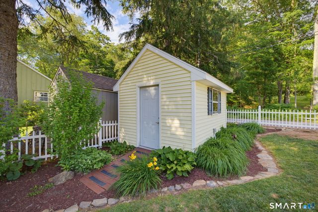 15 East Shore Drive, East Haddam, CT 06415