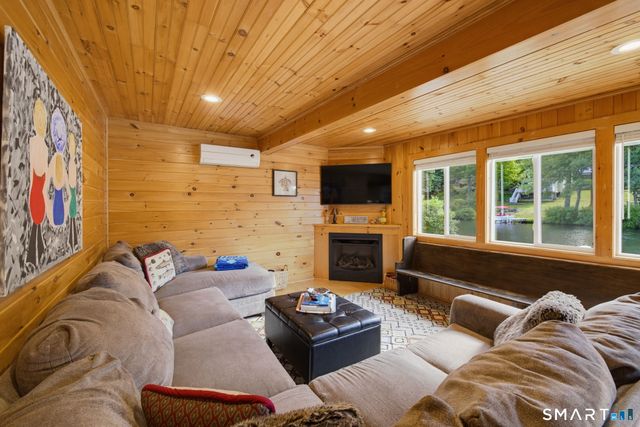 15 East Shore Drive, East Haddam, CT 06415