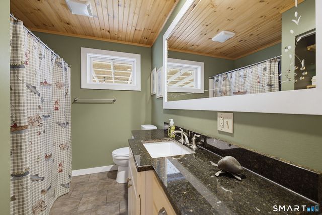 15 East Shore Drive, East Haddam, CT 06415