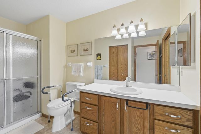 32 11th Avenue S 216, Hopkins, MN 55343