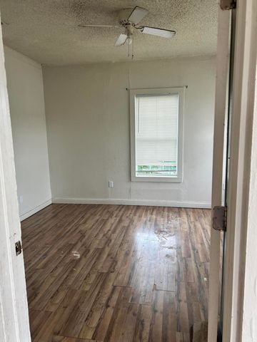 204 E 11th Street, San Angelo, TX 76903