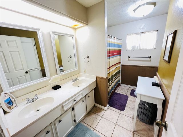 6306 Revolution Dr, Corpus Christi, TX 78413