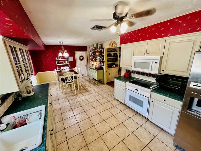 6306 Revolution Dr, Corpus Christi, TX 78413