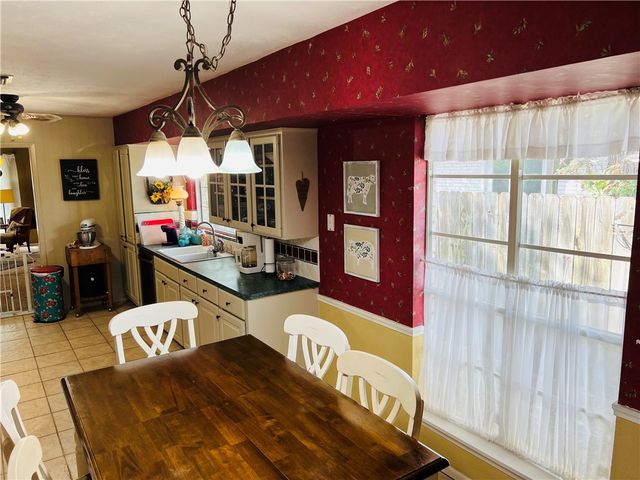 6306 Revolution Dr, Corpus Christi, TX 78413