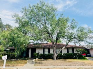 6306 Revolution Dr, Corpus Christi, TX 78413