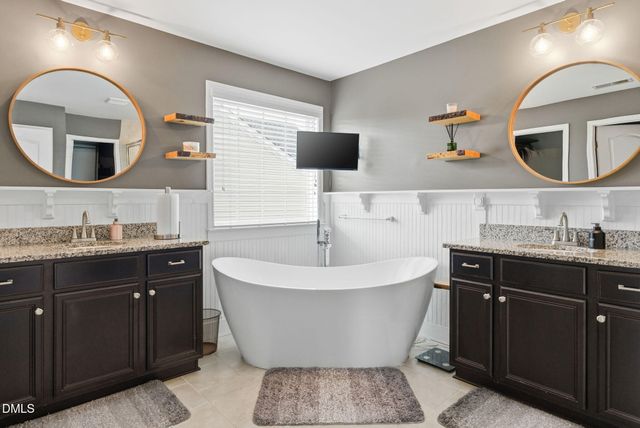 1116 Trotter Bluffs Drive, Holly Springs, NC 27540