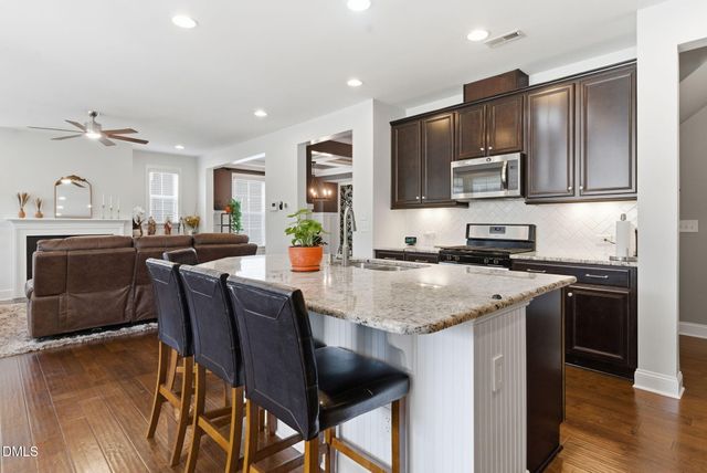 1116 Trotter Bluffs Drive, Holly Springs, NC 27540