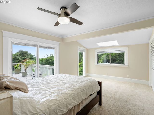 7100 Sw BRIER Pl, Portland, OR 97219