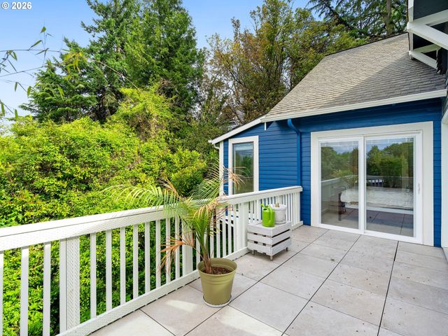 7100 Sw BRIER Pl, Portland, OR 97219