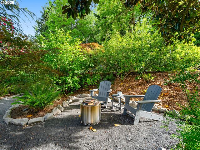 7100 Sw BRIER Pl, Portland, OR 97219
