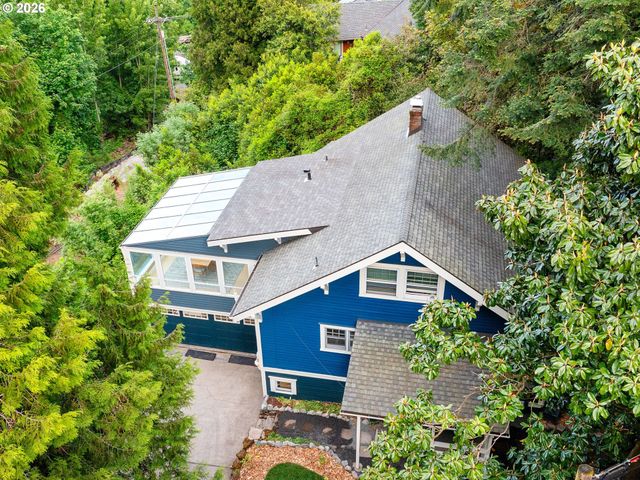 7100 Sw BRIER Pl, Portland, OR 97219