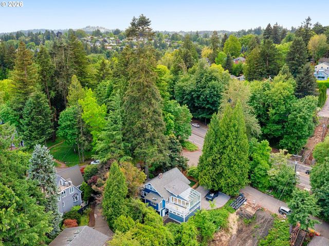 7100 Sw BRIER Pl, Portland, OR 97219