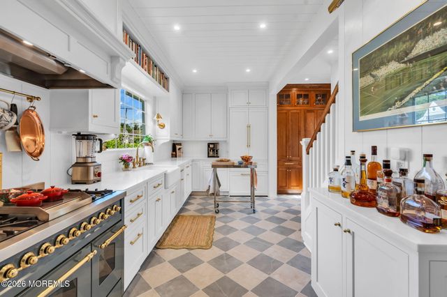 702 River Road, Fair Haven, NJ 07704