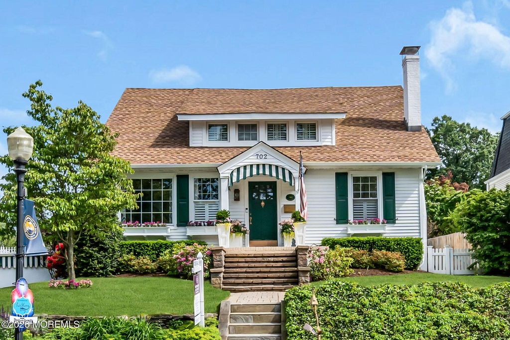 702 River Road, Fair Haven, NJ 07704