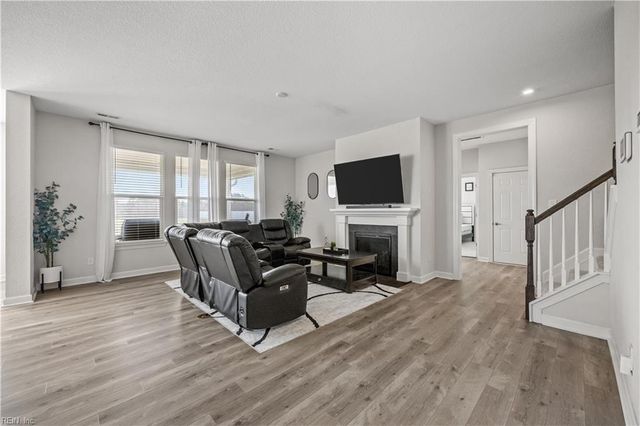 104 Ashbee CT, Moyock, NC 27958