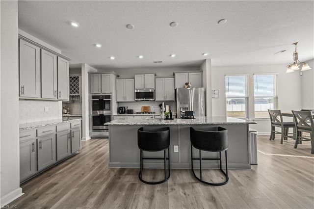 104 Ashbee CT, Moyock, NC 27958