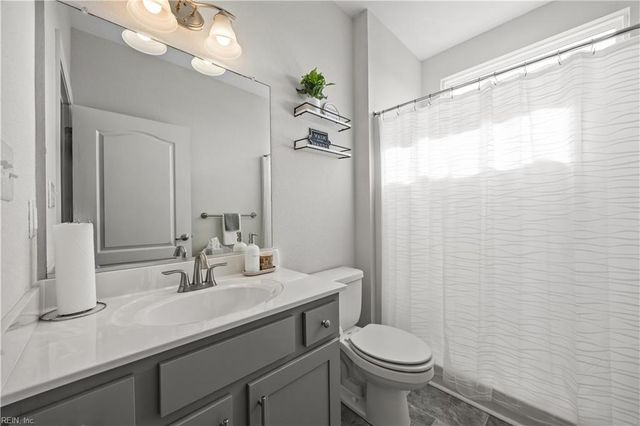 104 Ashbee CT, Moyock, NC 27958