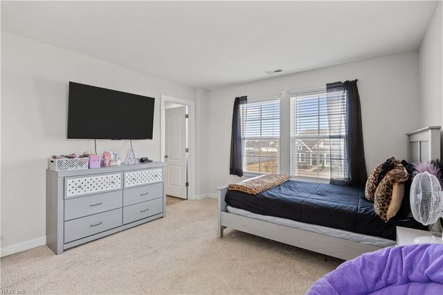 104 Ashbee CT, Moyock, NC 27958