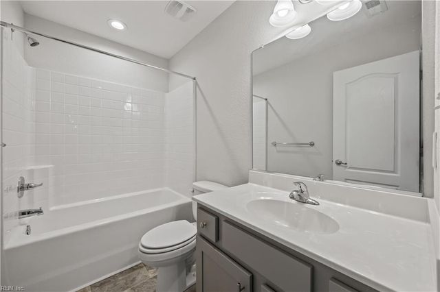 104 Ashbee CT, Moyock, NC 27958