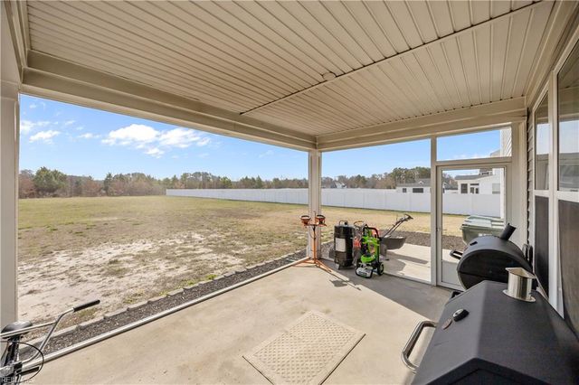 104 Ashbee CT, Moyock, NC 27958