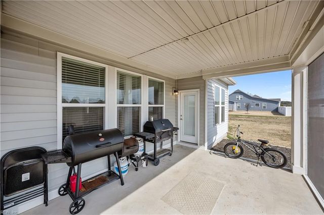 104 Ashbee CT, Moyock, NC 27958