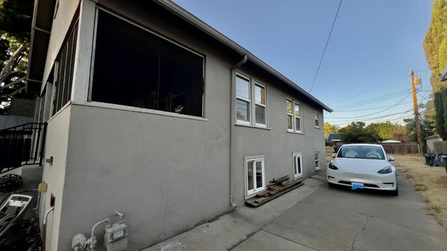 3621 43rd St, Sacramento, CA 95817