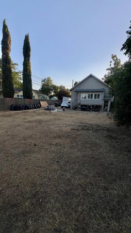 3621 43rd St, Sacramento, CA 95817