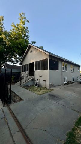 3621 43rd St, Sacramento, CA 95817