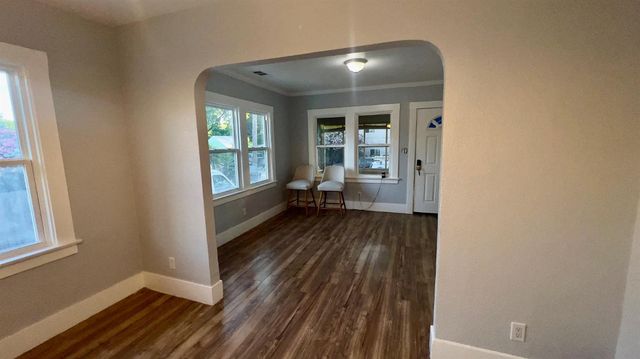 3621 43rd St, Sacramento, CA 95817