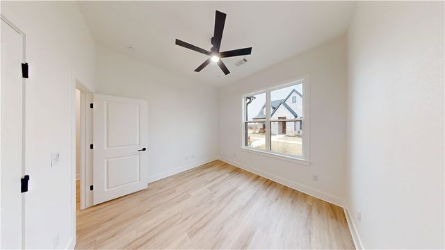 2329 S 31st Street, Rogers, AR 72758