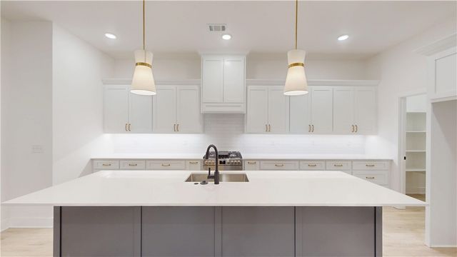 2329 S 31st Street, Rogers, AR 72758