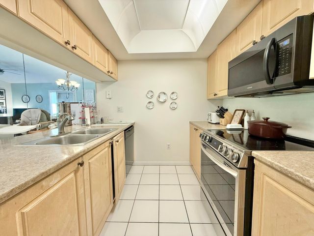 179 Waterside Drive 179, Hypoluxo, FL 33462