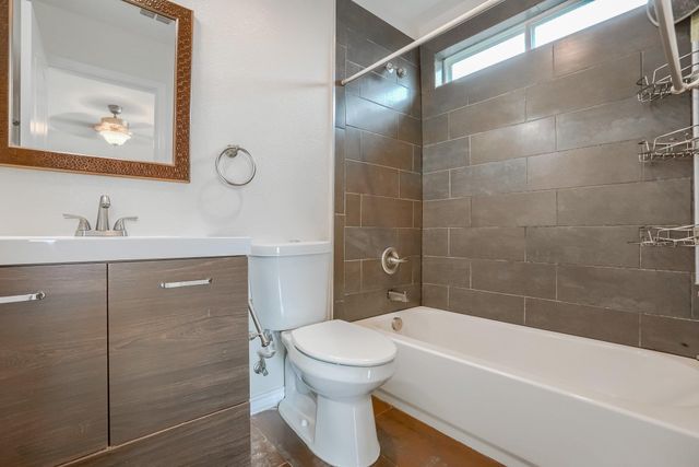 20111 Travis DR B, Lago Vista, TX 78645