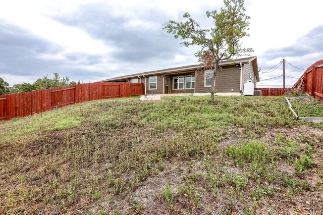 20111 Travis DR B, Lago Vista, TX 78645