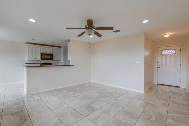 20111 Travis DR B, Lago Vista, TX 78645