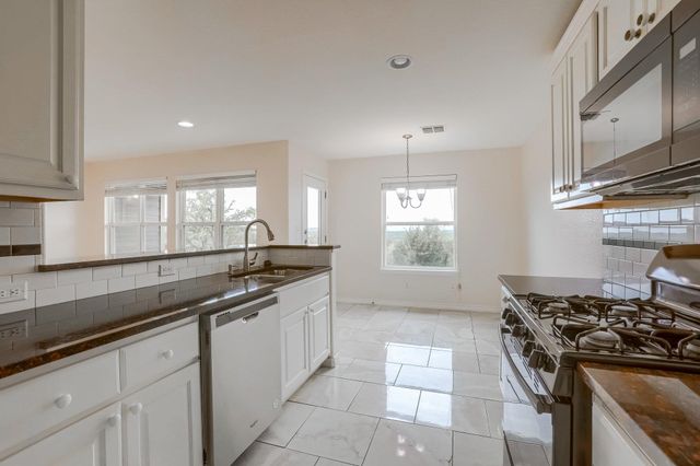 20111 Travis DR B, Lago Vista, TX 78645