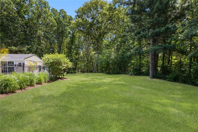 64 Fieldstone Lane, North Kingstown, RI 02874
