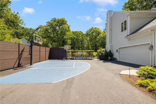 64 Fieldstone Lane, North Kingstown, RI 02874