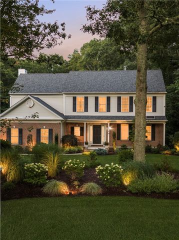 64 Fieldstone Lane, North Kingstown, RI 02874