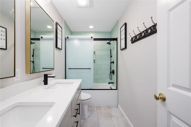 64 Fieldstone Lane, North Kingstown, RI 02874