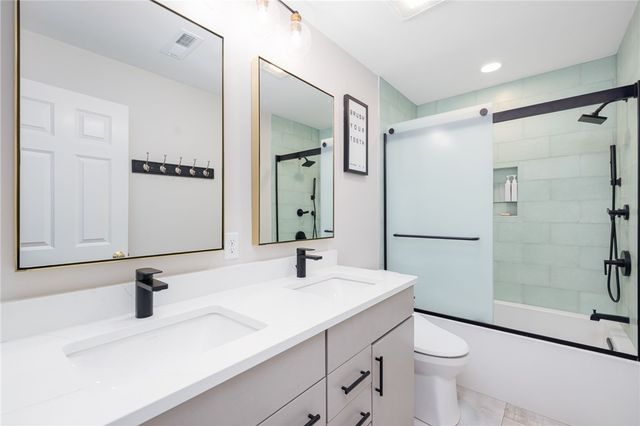 64 Fieldstone Lane, North Kingstown, RI 02874