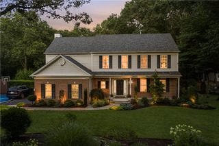 64 Fieldstone Lane, North Kingstown, RI 02874