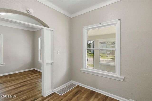 113 E Hudson Street, Toledo, OH 43608