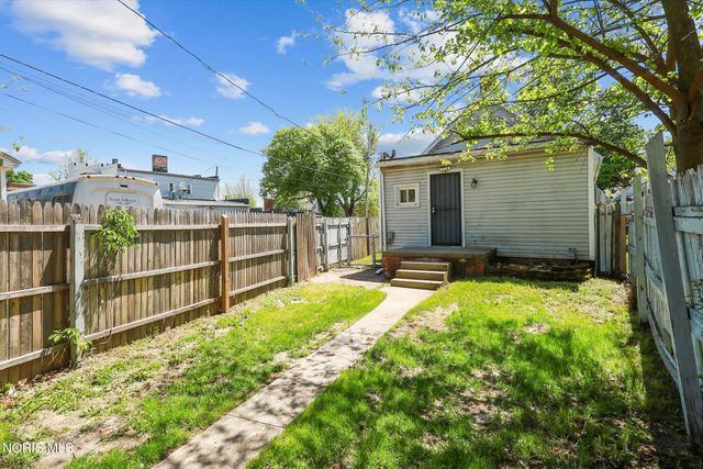 113 E Hudson Street, Toledo, OH 43608