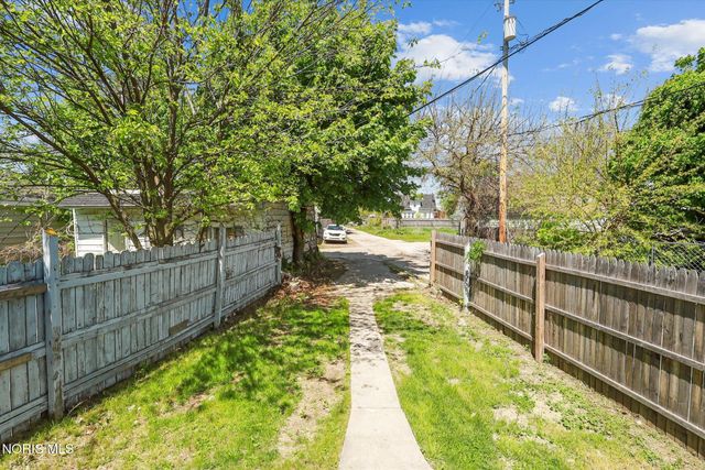 113 E Hudson Street, Toledo, OH 43608
