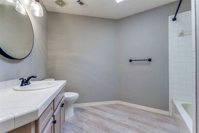 4004 Winter Park Lane, Addison, TX 75001