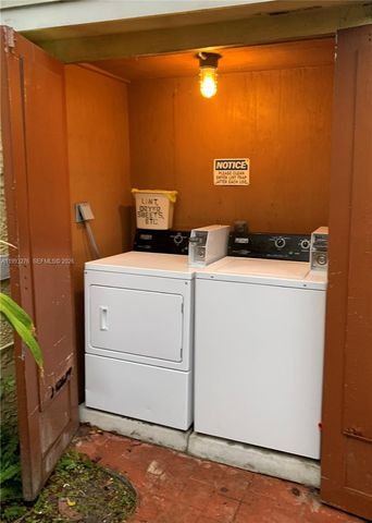 712 SW 56 AV 7B, Coral Gables, FL 33134