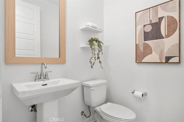 1654 W Plaza Del Amo, Torrance, CA 90501