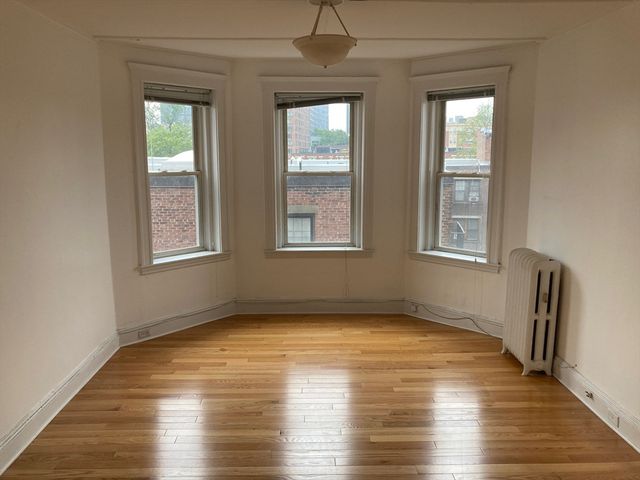 125 Park Dr 30, Boston, MA 02215